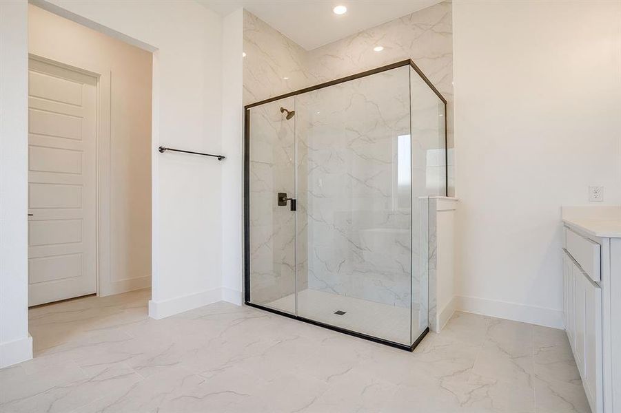 Furnished interior view inside a new home in Pecan Grove, Burleson (Image 13).