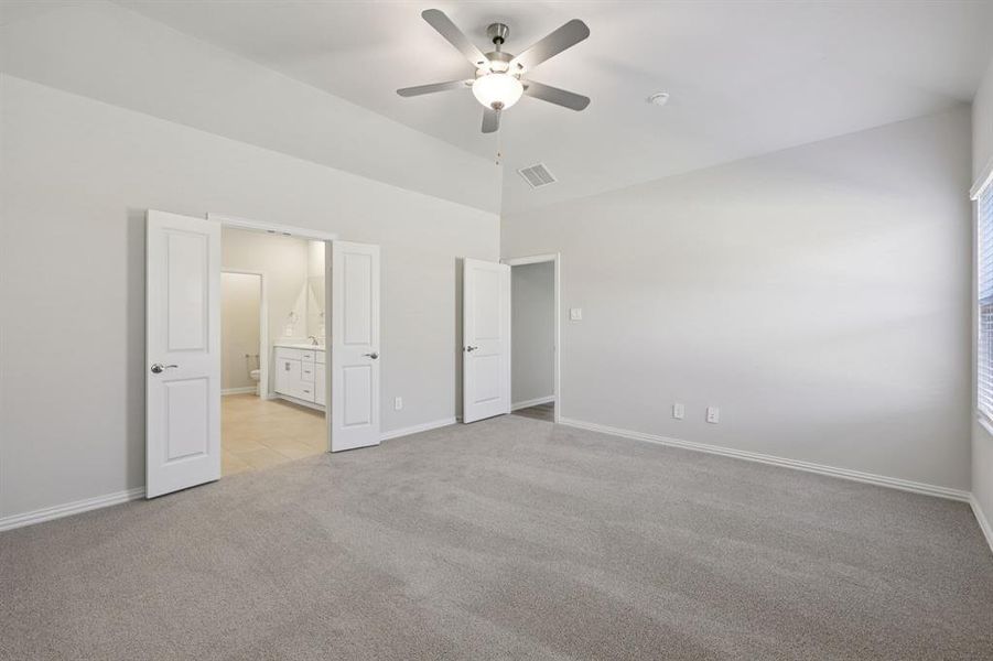 Spacious, unfurnished interior of a new home in Southridge - Signature Series, McKinney (Image 32). Spacious, unfurnished interior of a new home in Southridge - Signature Series, McKinney (Image 32).