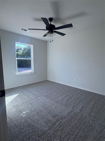Spacious, unfurnished interior of a new home in , Springtown (Image 5).