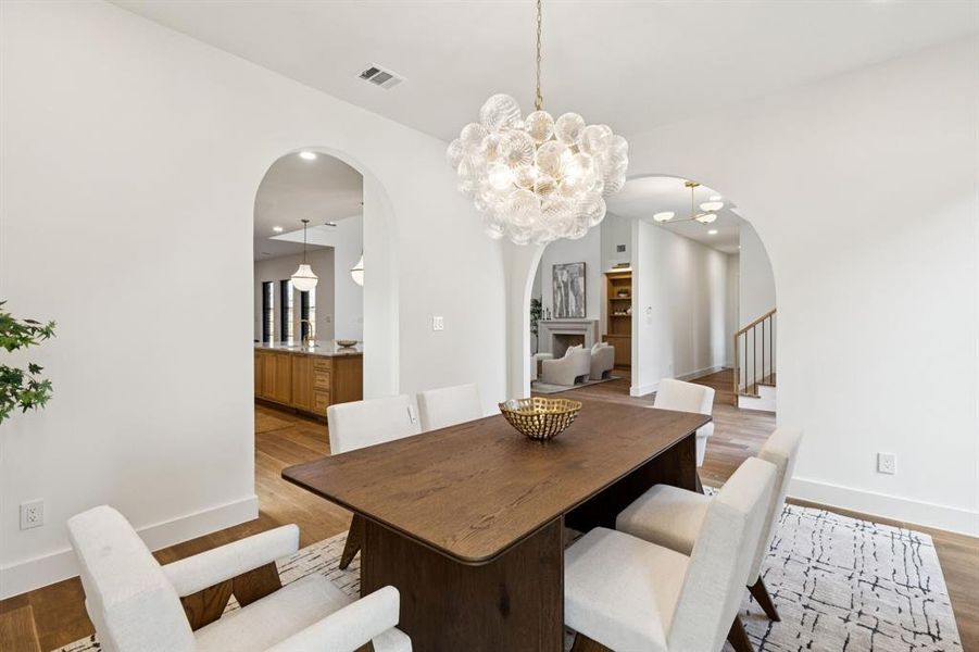 Furnished interior view inside a new home in , Dallas (Image 22).