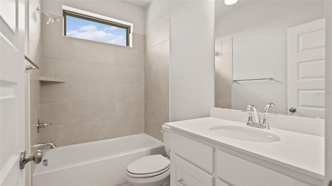 Furnished interior view inside a new home in Mandarin Grove, Palmetto (Image 12).