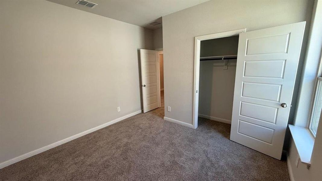Spacious, unfurnished interior of a new home in Saratoga, Granbury (Image 20). Spacious, unfurnished interior of a new home in Saratoga, Granbury (Image 20).