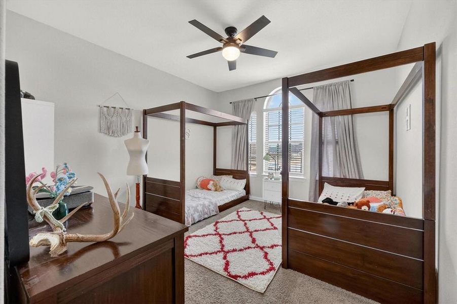 Furnished interior view inside a new home in Oaks of North Grove, Waxahachie (Image 37).