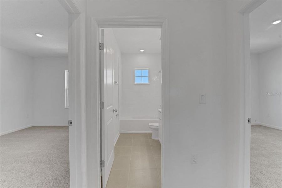Spacious, unfurnished interior of a new home in Reserve at Hammock Oaks, Lady Lake (Image 25). Spacious, unfurnished interior of a new home in Reserve at Hammock Oaks, Lady Lake (Image 25).