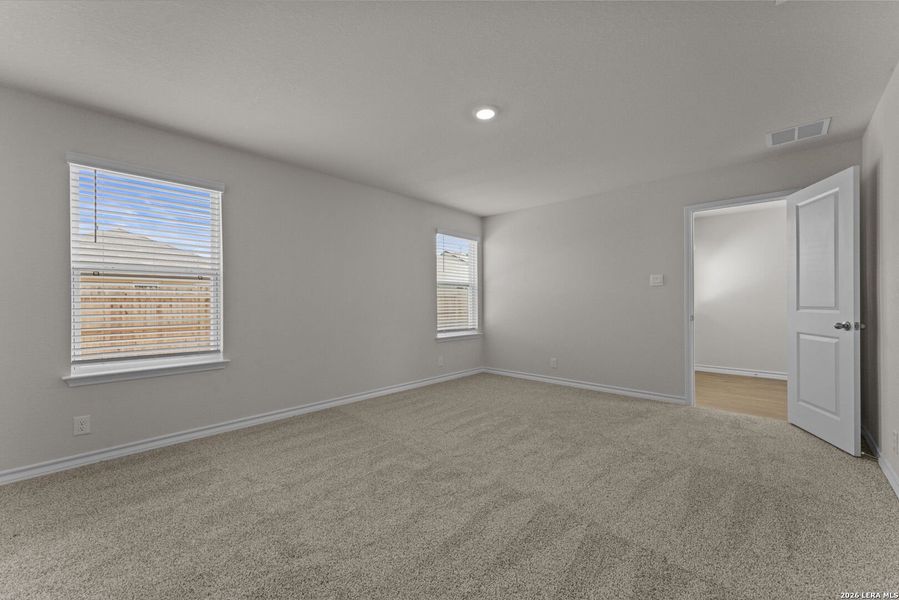 Spacious, unfurnished interior of a new home in Steele Creek, Cibolo (Image 13).