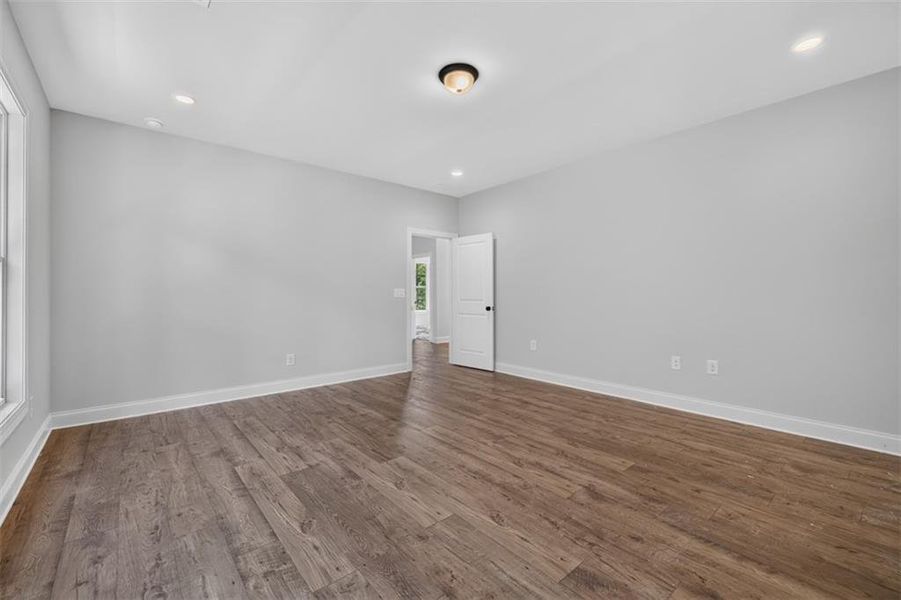 Spacious, unfurnished interior of a new home in , Flowery Branch (Image 65).