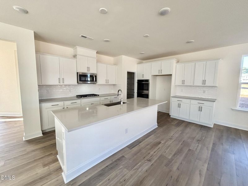 EV 6 Island EV 6 Island