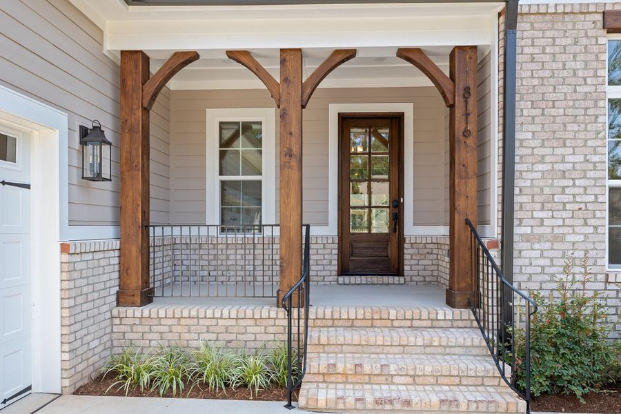 Representative exterior details of a home built from the The Emerson by RobuckHomes in Stonehenge, Raleigh (Image 50).