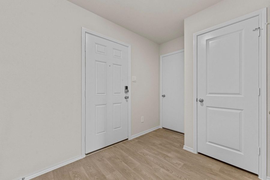 Spacious, unfurnished interior of a new home in Bollinger, Maxwell (Image 17).