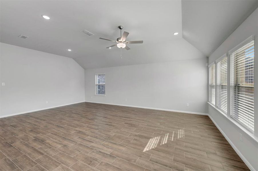 Spacious, unfurnished interior of a new home in Sagebrook, Argyle (Image 21). Spacious, unfurnished interior of a new home in Sagebrook, Argyle (Image 21).