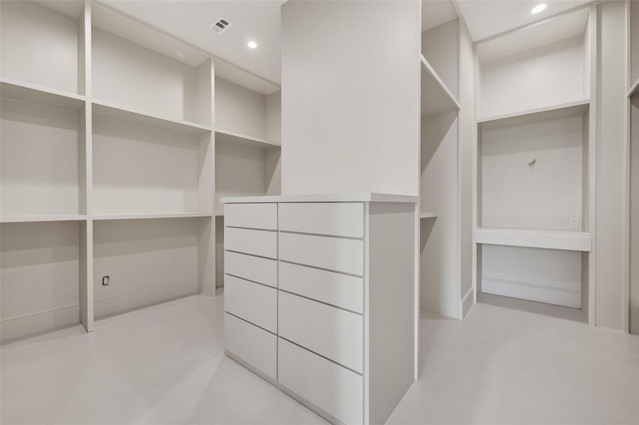 Image 41 of a home in .