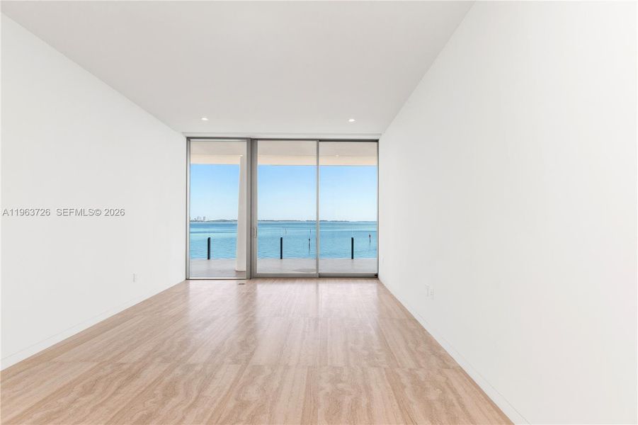 Spacious, unfurnished interior of a new home in , Miami (Image 17).