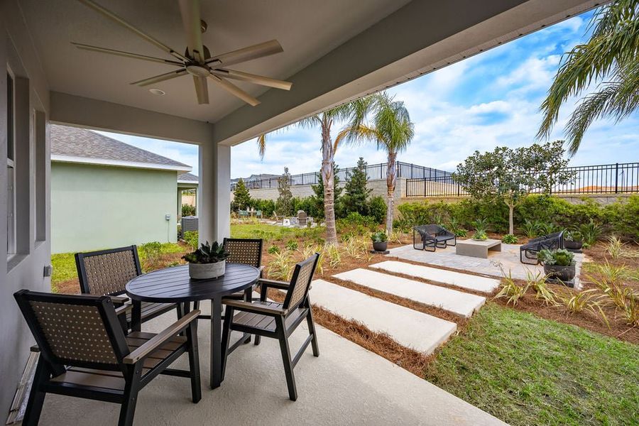 Representative exterior details of a home built from the Maple by Risewell Homes in Cypress Bluff, Groveland (Image 3).