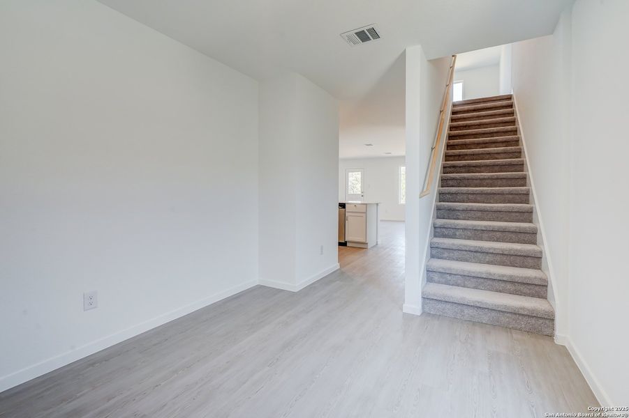 Spacious, unfurnished interior of a new home in , San Antonio (Image 41).