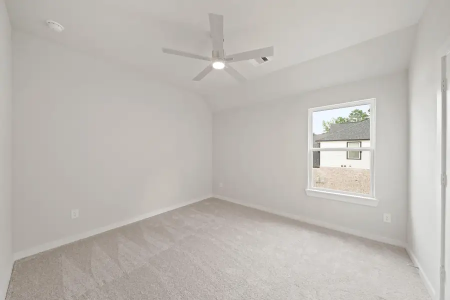 Spacious, unfurnished interior of a new home in Barton Creek Ranch, Conroe (Image 8). Spacious, unfurnished interior of a new home in Barton Creek Ranch, Conroe (Image 8).