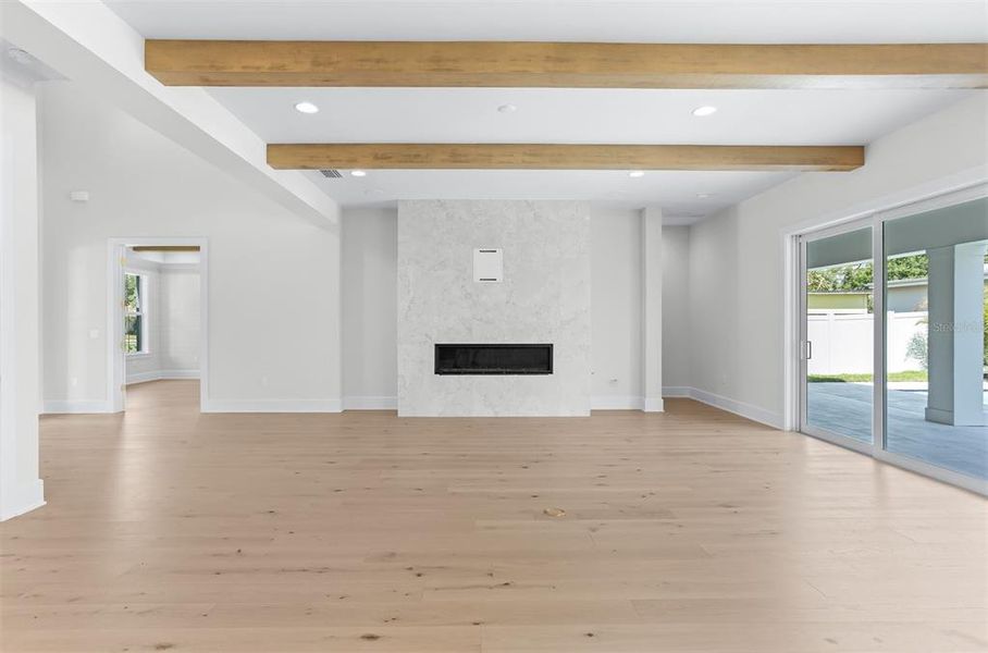 Spacious, unfurnished interior of a new home in , Tampa (Image 24).