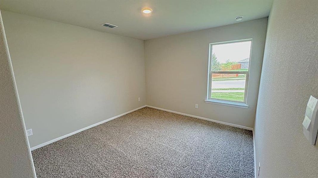 Spacious, unfurnished interior of a new home in Highlands at Chapel Creek, Fort Worth (Image 16).