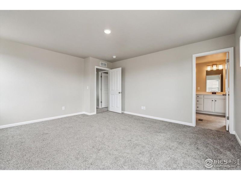 Spacious, unfurnished interior of a new home in Parkway at Prairie Center Village, Brighton (Image 18).