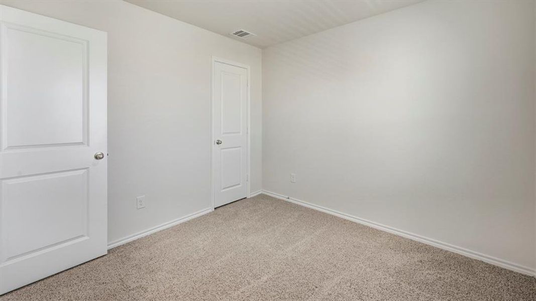 Spacious, unfurnished interior of a new home in Arbor Trails South, Princeton (Image 21).