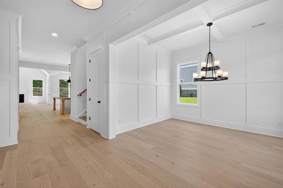 Spacious, unfurnished interior of a new home in Livingstone Park, Kennesaw (Image 27).