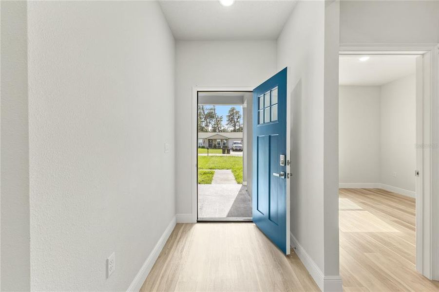 Spacious, unfurnished interior of a new home in , Ocala (Image 14).
