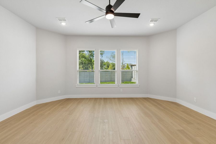 Spacious, unfurnished interior of a new home in Painted Tree Lakeside, McKinney (Image 23). Spacious, unfurnished interior of a new home in Painted Tree Lakeside, McKinney (Image 23).