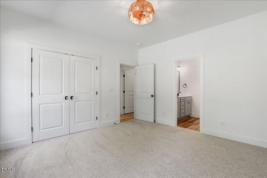 22-204 W Wilson St-22