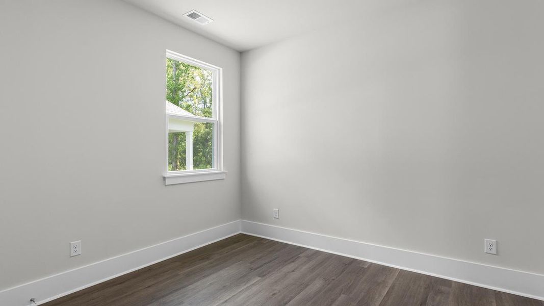 Spacious, unfurnished interior of a new home in Rolling Hills, Bolivia (Image 32).