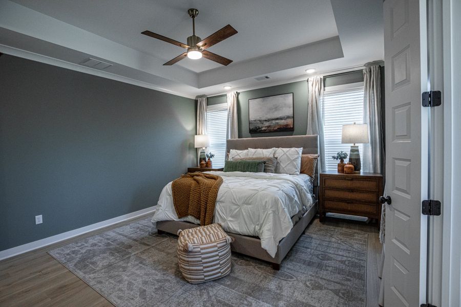 Representative furnished interior of a home built from the Willow by Grant & Co in Manor at Hall Creek, Arlington (Image 123).