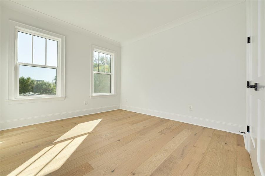 Spacious, unfurnished interior of a new home in , St. Petersburg (Image 23).