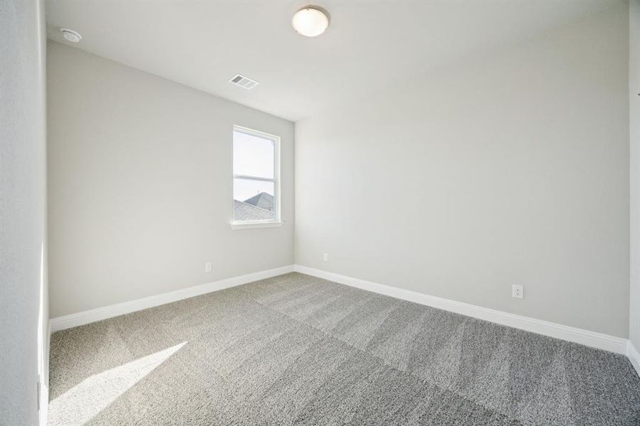 Spacious, unfurnished interior of a new home in Venetian, Weston (Image 12).