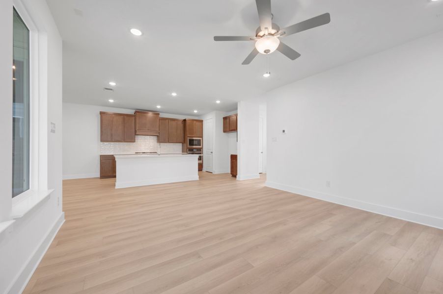Spacious, unfurnished interior of a new home in The Retreat at Harvest, Argyle (Image 11). Spacious, unfurnished interior of a new home in The Retreat at Harvest, Argyle (Image 11).