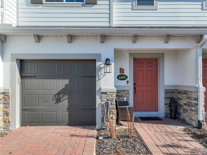 Exterior details and patio area of a home in , Orlando (Image 18).
