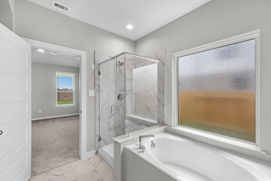 Furnished interior view inside a new home in Briarwood Crossing, Rosenberg (Image 14).