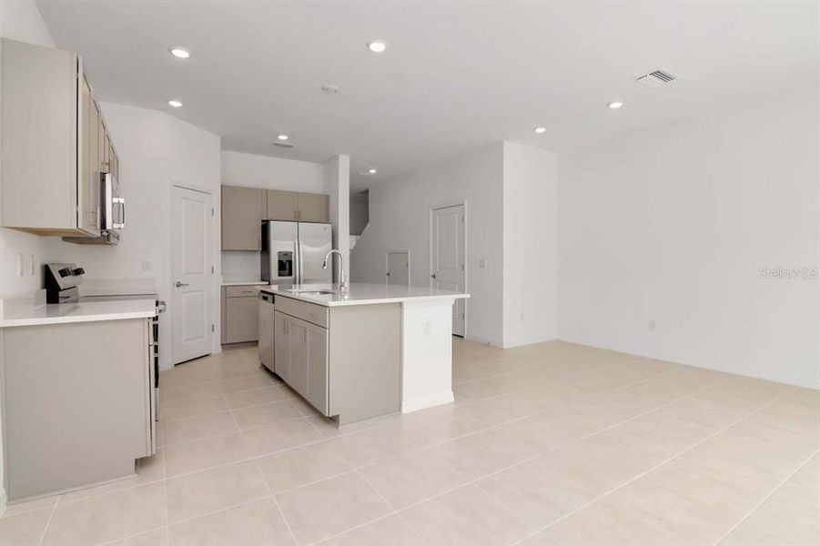 Furnished interior view inside a new home in , Wesley Chapel (Image 9).