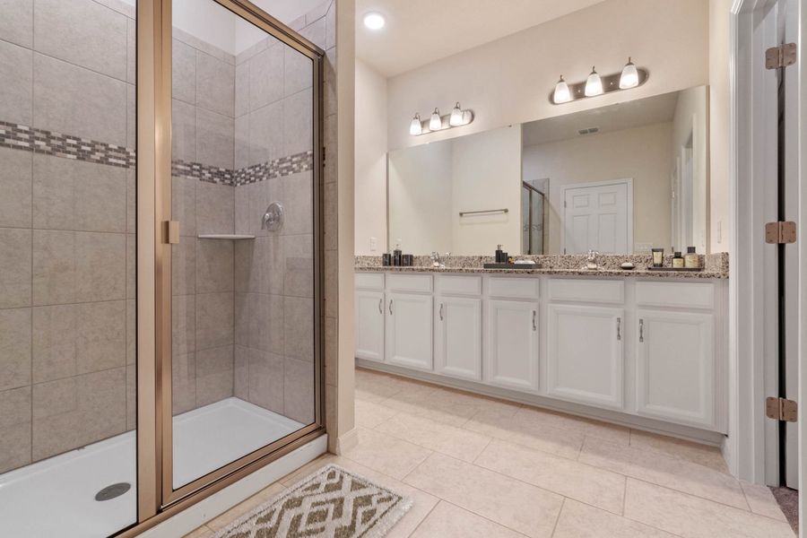 Primary Bathroom of The Lewiston at Country Club Estates