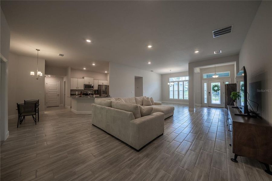 Furnished interior view inside a new home in Juliette Falls, Dunnellon (Image 50). Furnished interior view inside a new home in Juliette Falls, Dunnellon (Image 50).