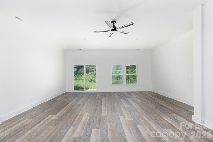 Spacious, unfurnished interior of a new home in , Gastonia (Image 29).