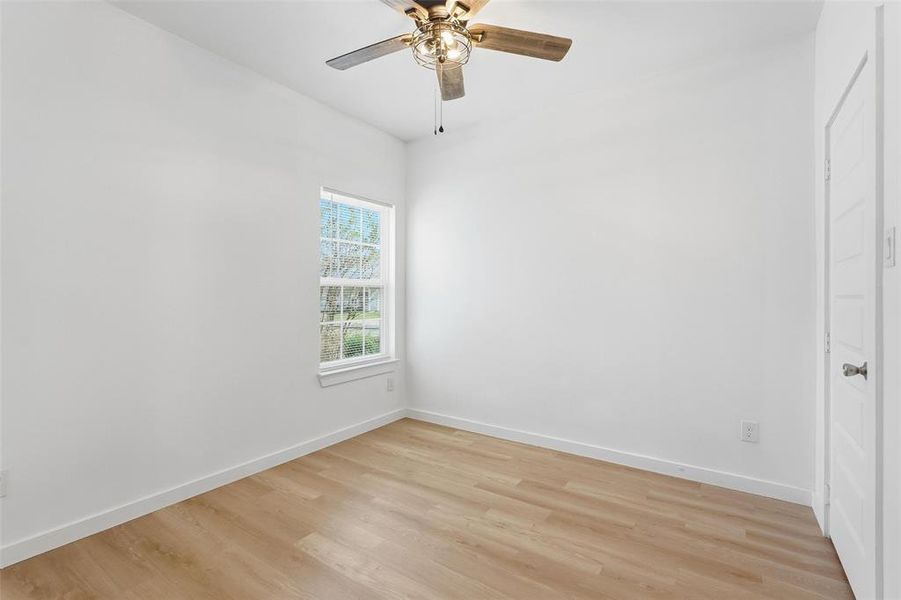 Spacious, unfurnished interior of a new home in , Gun Barrel City (Image 23).