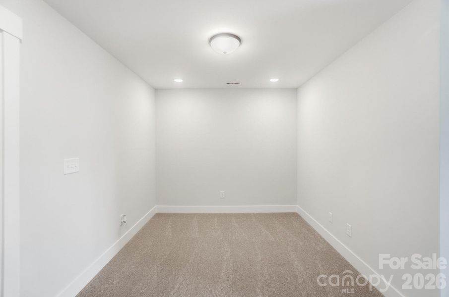 Spacious, unfurnished interior of a new home in Blythe Mill Townhomes, Waxhaw (Image 25).