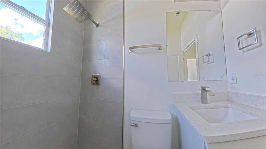 Spacious, unfurnished interior of a new home in , Dunnellon (Image 29).