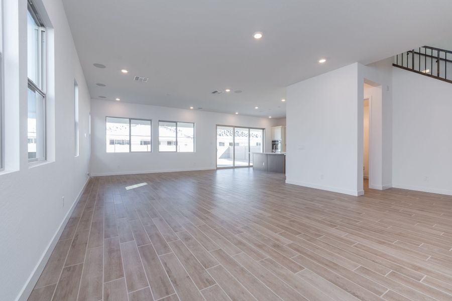 Spacious, unfurnished interior of a new home in Waterston Central, Gilbert (Image 9). Spacious, unfurnished interior of a new home in Waterston Central, Gilbert (Image 9).