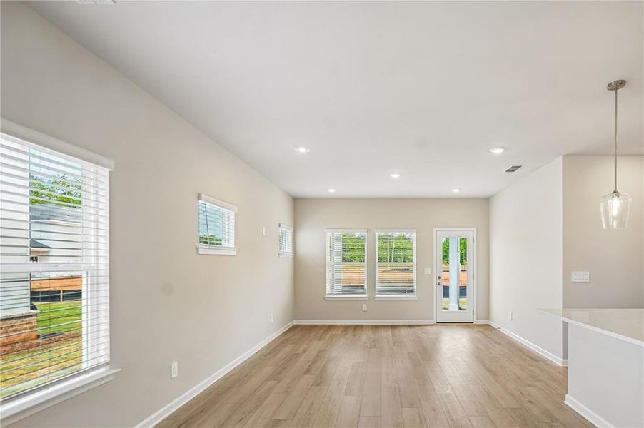 Spacious, unfurnished interior of a new home in Martin Springs - Reserve Series, Lawrenceville (Image 17).