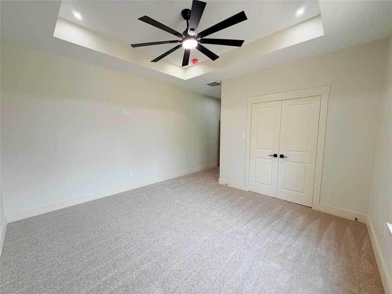 Spacious, unfurnished interior of a new home in , Porter (Image 19).