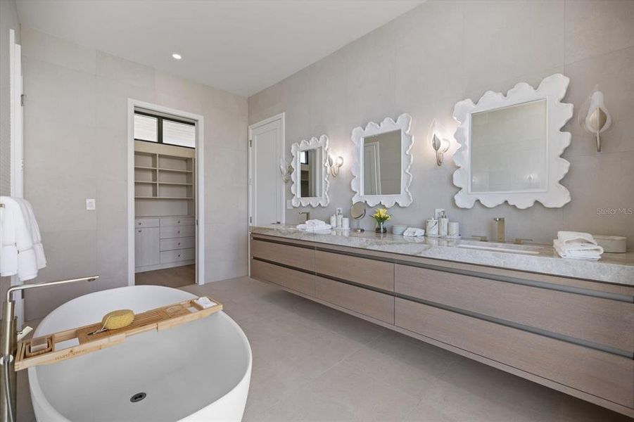 Furnished interior view inside a new home in , Longboat Key (Image 57).