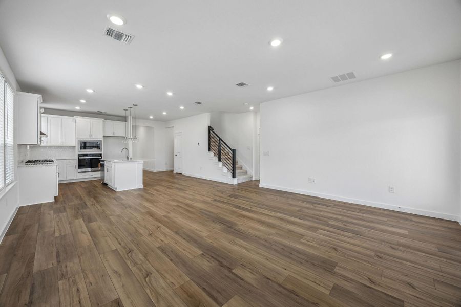 Spacious, unfurnished interior of a new home in Windcress, Cove (Image 17).