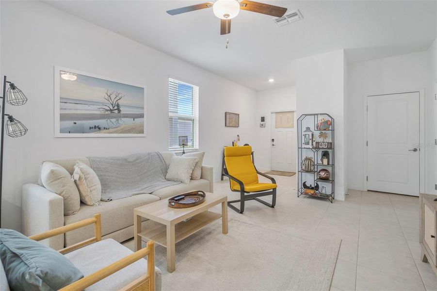 Furnished interior view inside a new home in , Land O' Lakes (Image 7).