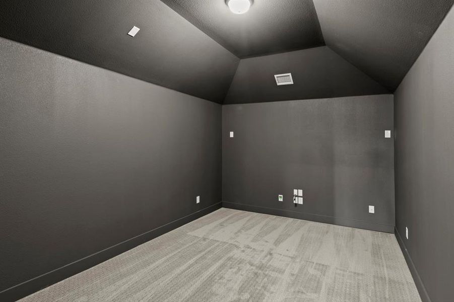 25. 6401 Tahoe - Media 25. 6401 Tahoe - Media