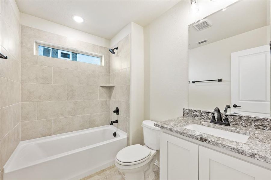 Furnished interior view inside a new home in Sonoma Verde, McLendon-Chisholm (Image 24). Furnished interior view inside a new home in Sonoma Verde, McLendon-Chisholm (Image 24).