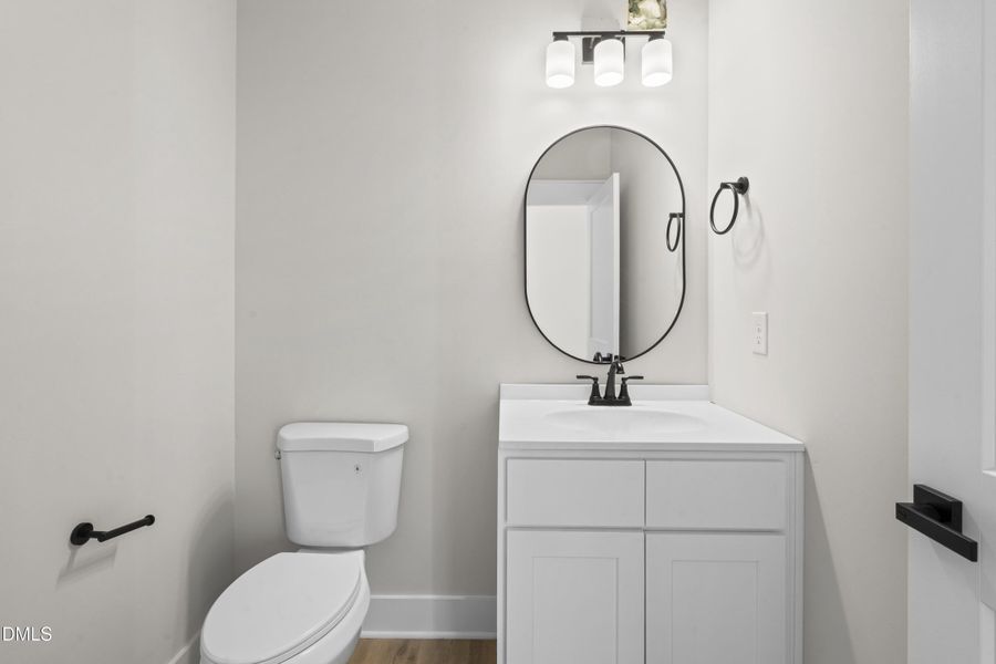 Powder Room - Half-Bath - DSC04743